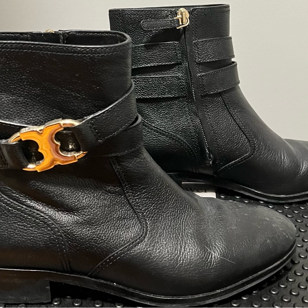 Tori Burch Gemini Link Bootie Black Size 7